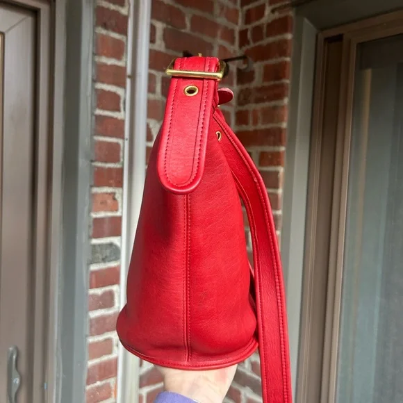 Vintage coach Helen's legacy small duffel bucket back style 9953 red leather y2k - Picture 5 of 11
